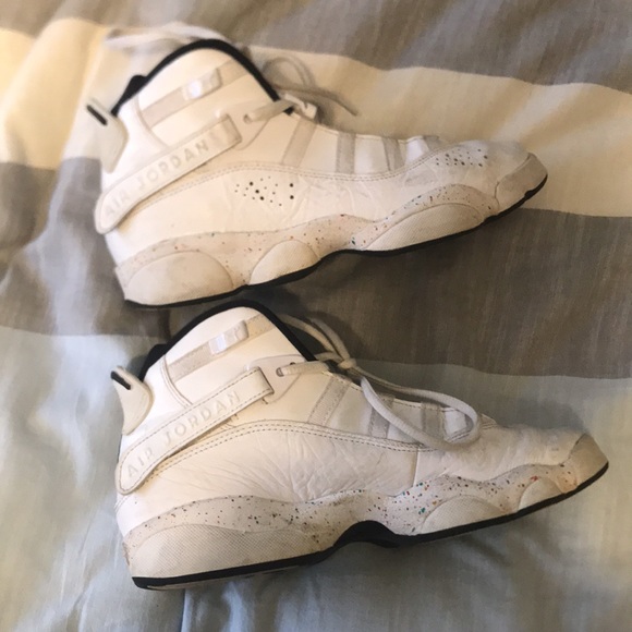 I need to get rid of these shoes they don’t fit me anymore - Picture 2 of 5